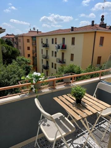 Puccini Apartment Módena Exterior foto